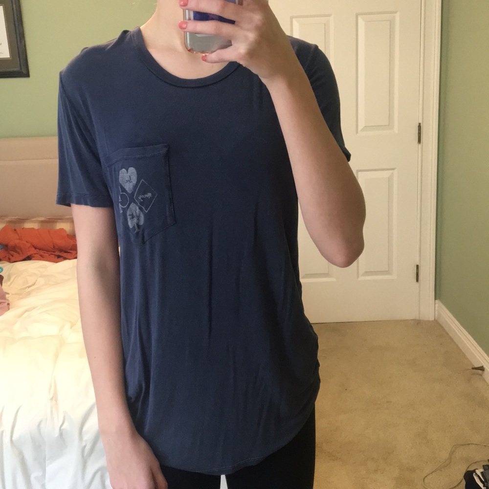 comfy t-shirt with pocket design